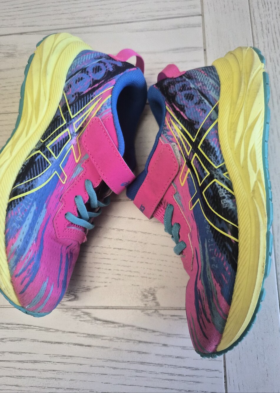 ASICS girls Pre Nosa Shoes Size 1.5 Pink - Picture 2 of 11